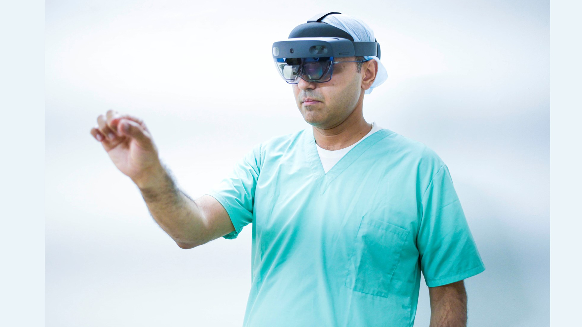 Reimagining healthcare using Microsoft HoloLens 2 to enhance patient ...