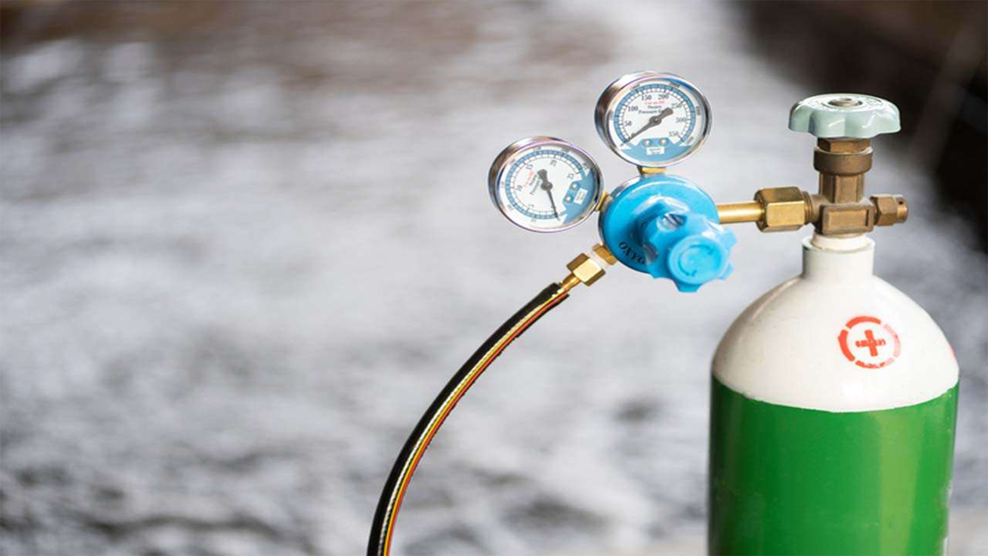 What Color Should An Oxygen Cylinder Be?